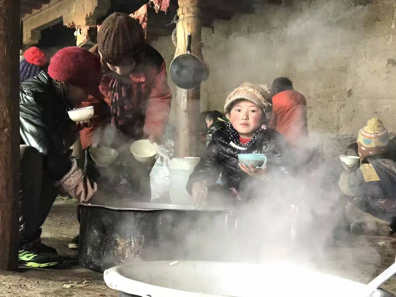 米兰网页版-米兰(中国)公益回顾丨家国同欢月同圆 温暖满载甘孜州(图10)