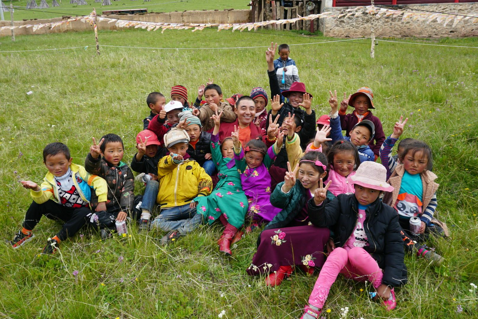 米兰网页版-米兰(中国)公益回顾丨家国同欢月同圆 温暖满载甘孜州(图14)